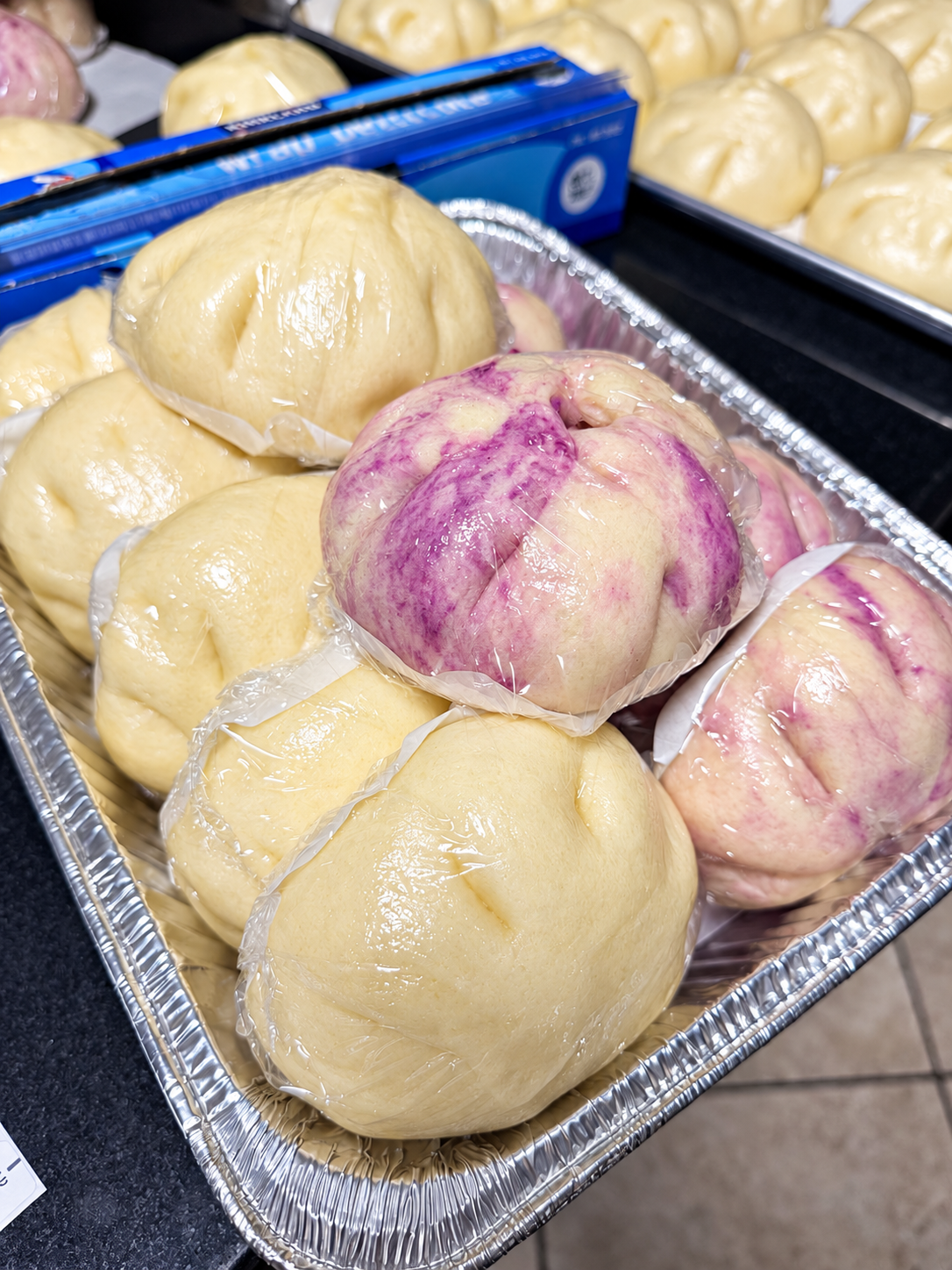 Mixed pork and taro steamed buns